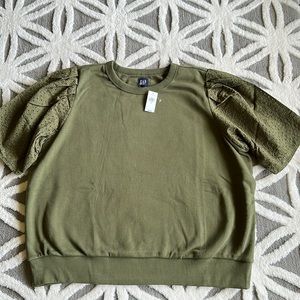 Army green sweatshirt with short eyelet sleeves